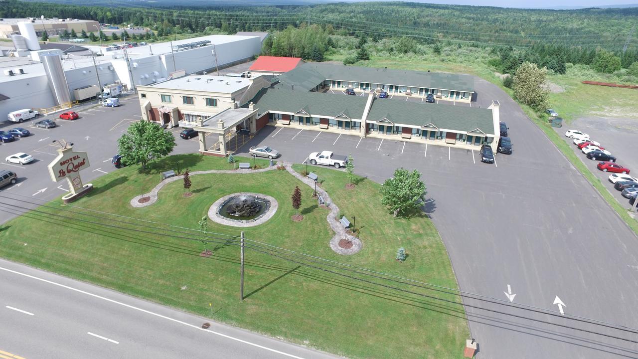 Hotel Motel Le Quiet Lac-Mégantic エクステリア 写真