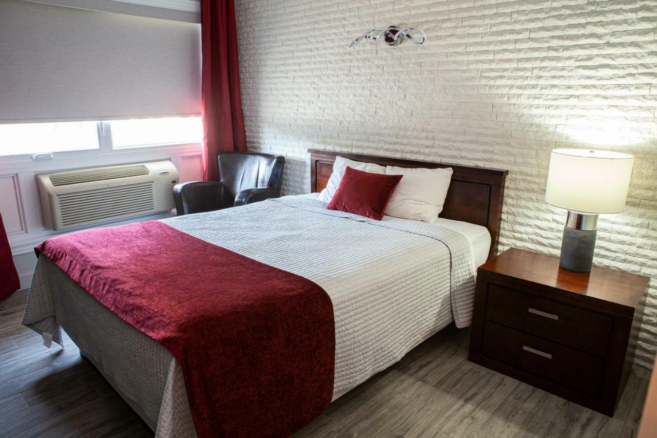 Hotel Motel Le Quiet Lac-Mégantic エクステリア 写真