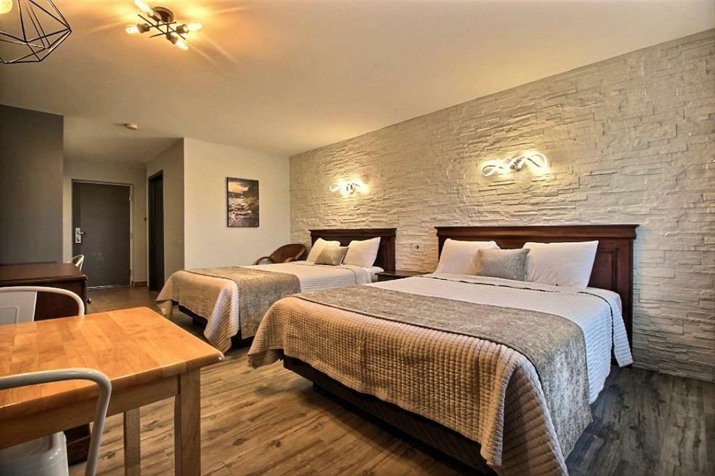 Hotel Motel Le Quiet Lac-Mégantic エクステリア 写真